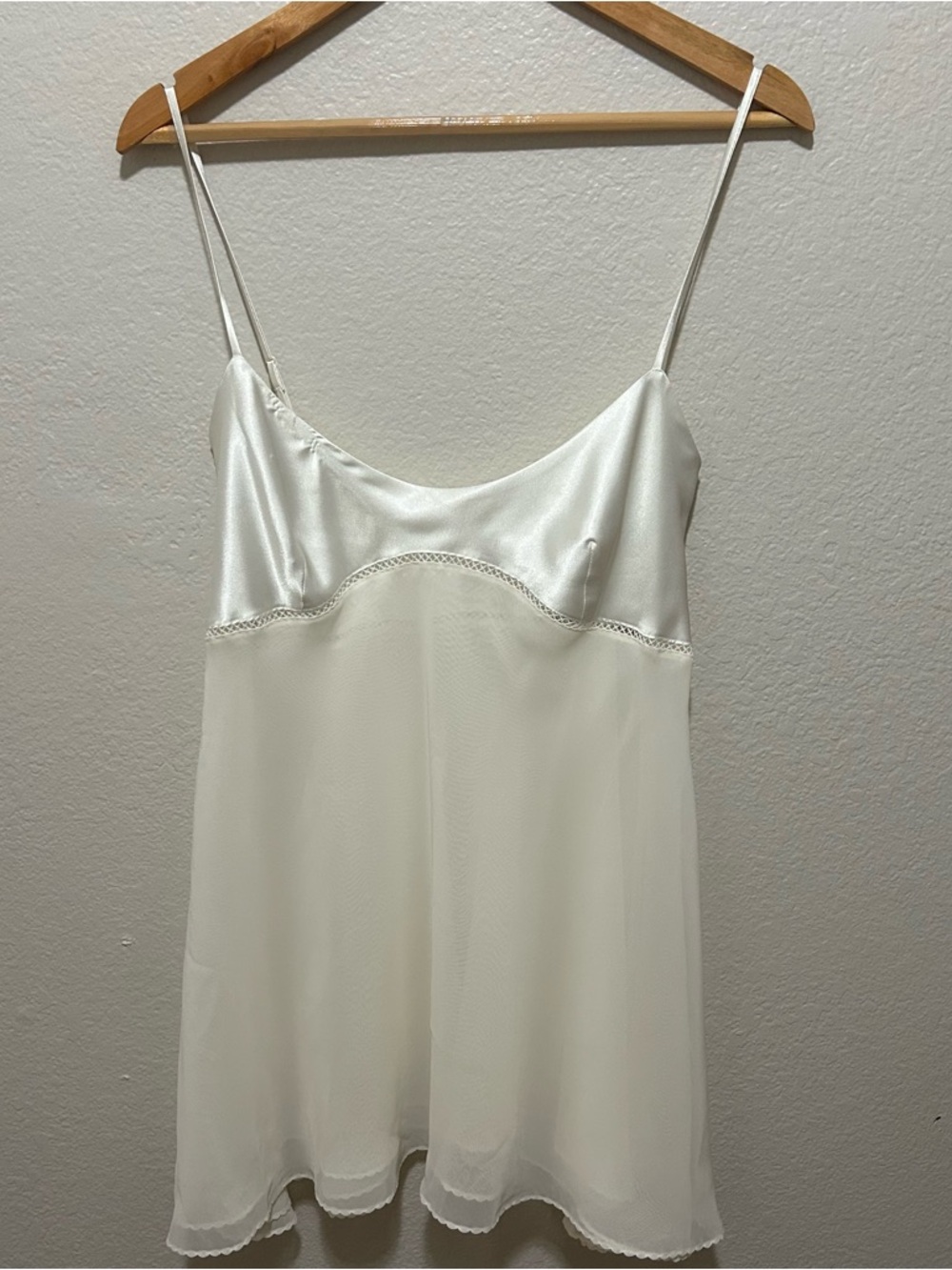 Victoria’s Secret Ivory Satin Slip Dress Lingerie Size Large Lace Trim Y2K